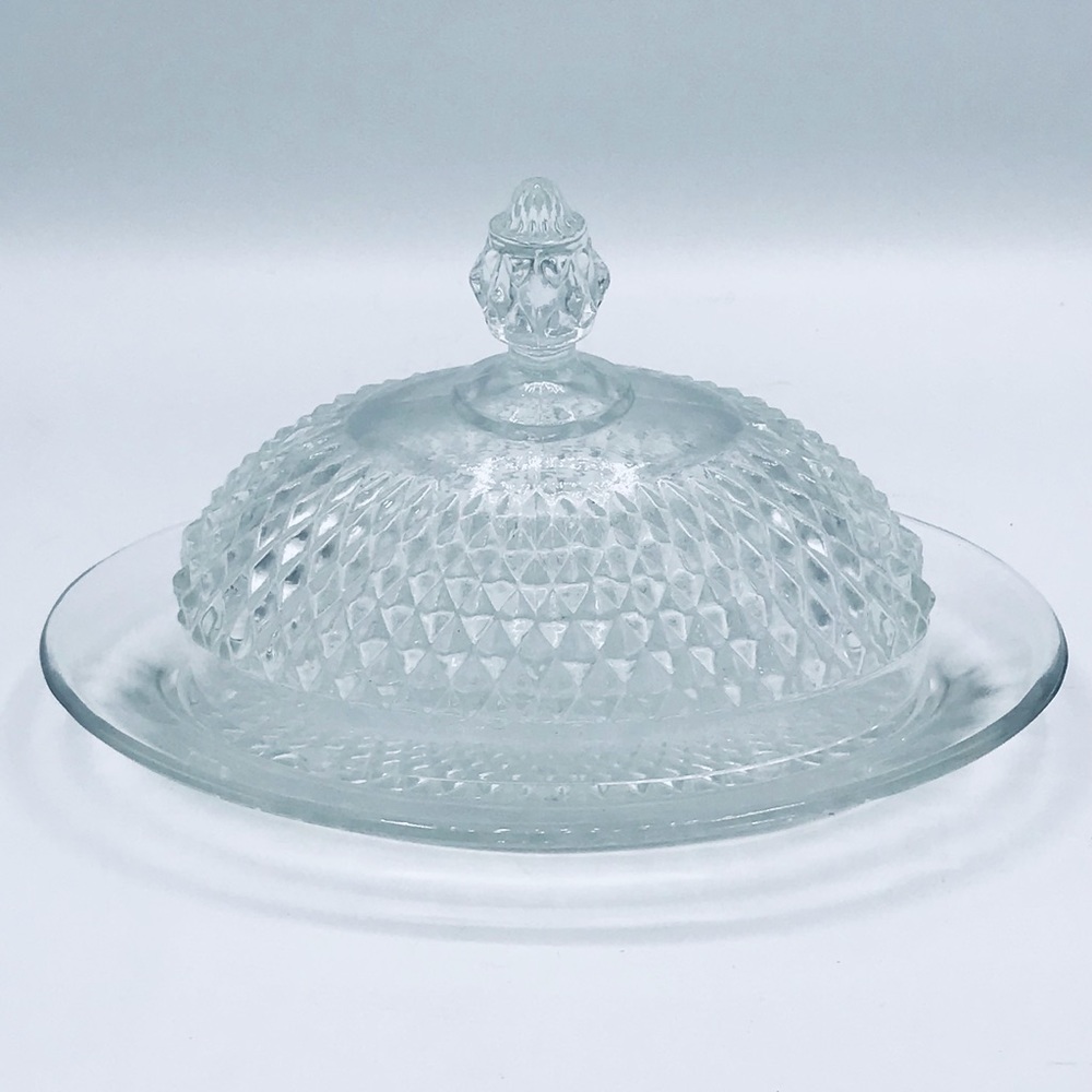 1960’s Indiana Glass Diamond point press glass oval covered butter dish/ platter